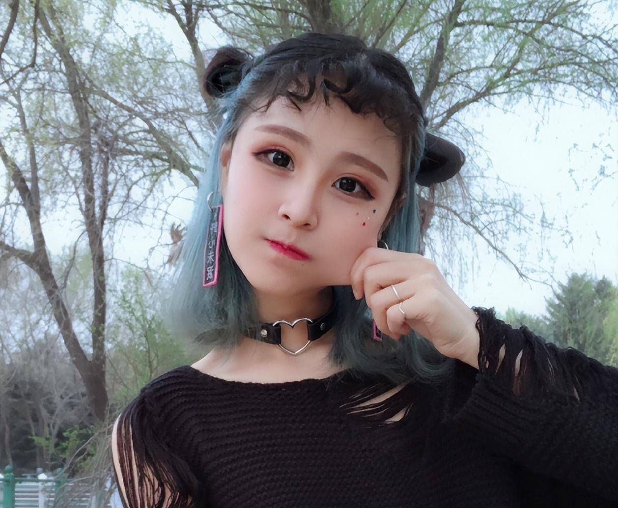 辛巴徒弟猫妹妹,嘲讽情感主播人气作假,透露:转化率不到1%!