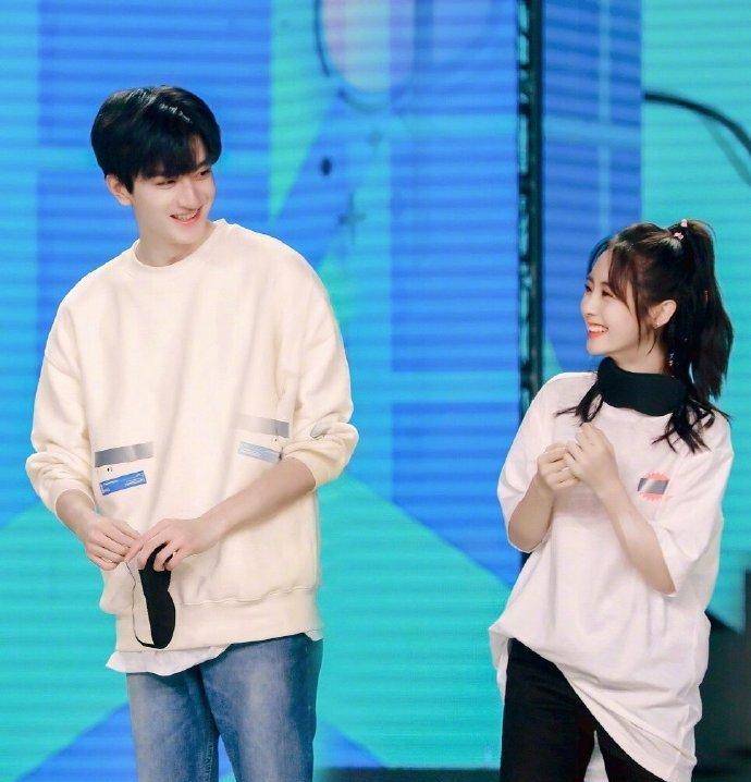 徐璐竟然是军校毕业的,和王丽坤邢菲王珞丹这些都是内蒙古_电视剧