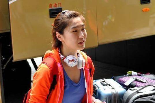 自由人王梦洁不仅有中国女排现代称号还是国内自由人的骄楚_位置_东京