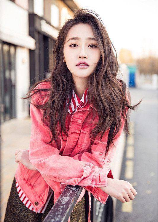 中出演的女星全都是新生,而唯独她人气永高于其他人_张雪迎_麦迪娜