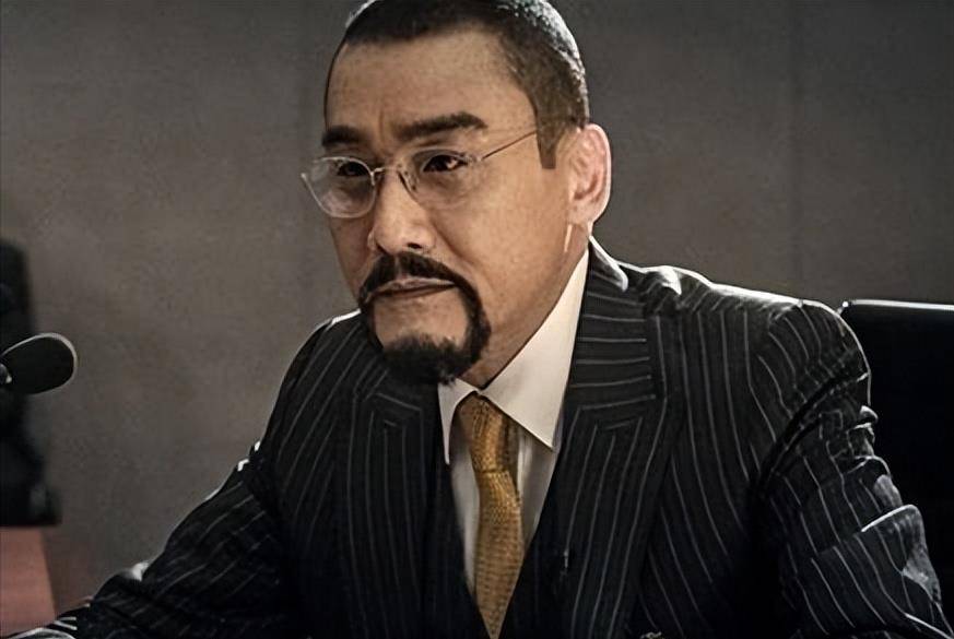 第1个回大陆演戏的香港人,千面影帝梁家辉,不为人知的爱国情怀_什么