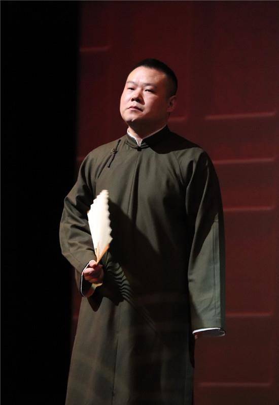 岳云鹏开始担心头发,评论区成大型p图现场,于谦14年动态被刷屏_生活