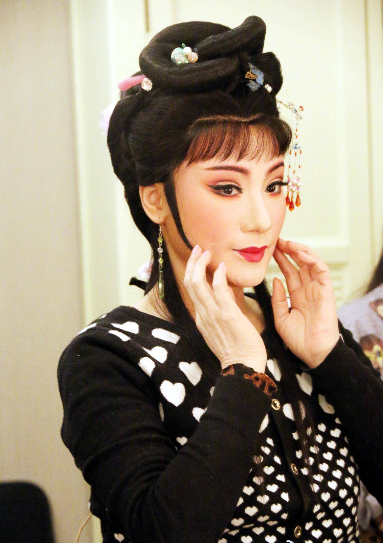 越剧名家王志萍:最红时去日本追随丈夫,她与郑国凤分开泪流满面