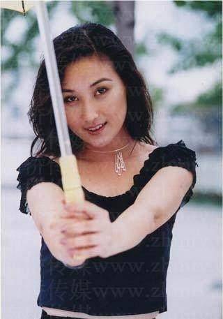 林海海林海海据悉,郑晓宁的妻子是同为演员的林海海,两人竟是因戏结缘