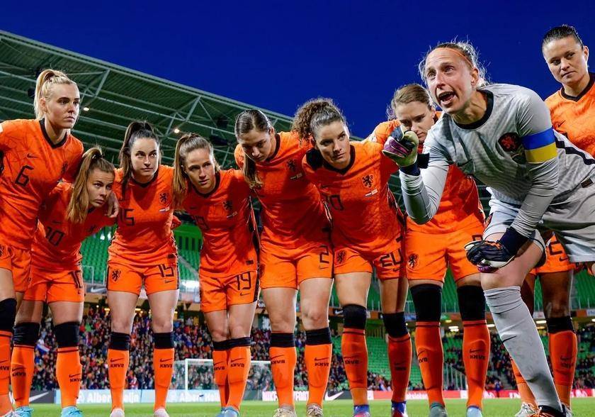 橙色母狮再出发,荷兰队这次能完成夙愿吗_克·马滕斯_布鲁格茨_对阵