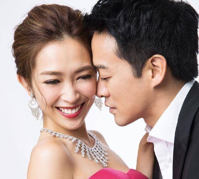 tvb恩爱夫妻陈智燊与宋熙年宣布有喜,喜悦激动之情溢于言表!