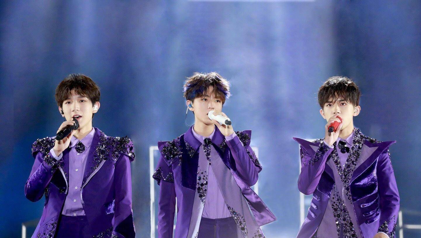 tfboys全员成年以后,连组合中文名都有了变化,十分符合!