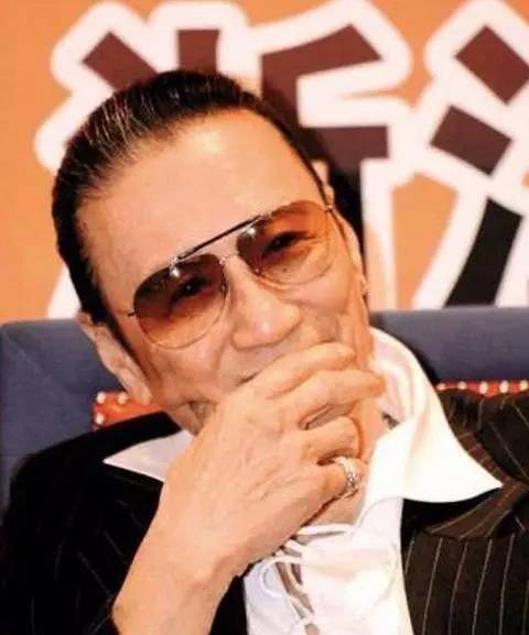 79岁谢贤老牛吃嫩草细数儿子谢霆锋三任"后妈"_狄波拉_婚姻_甄珍