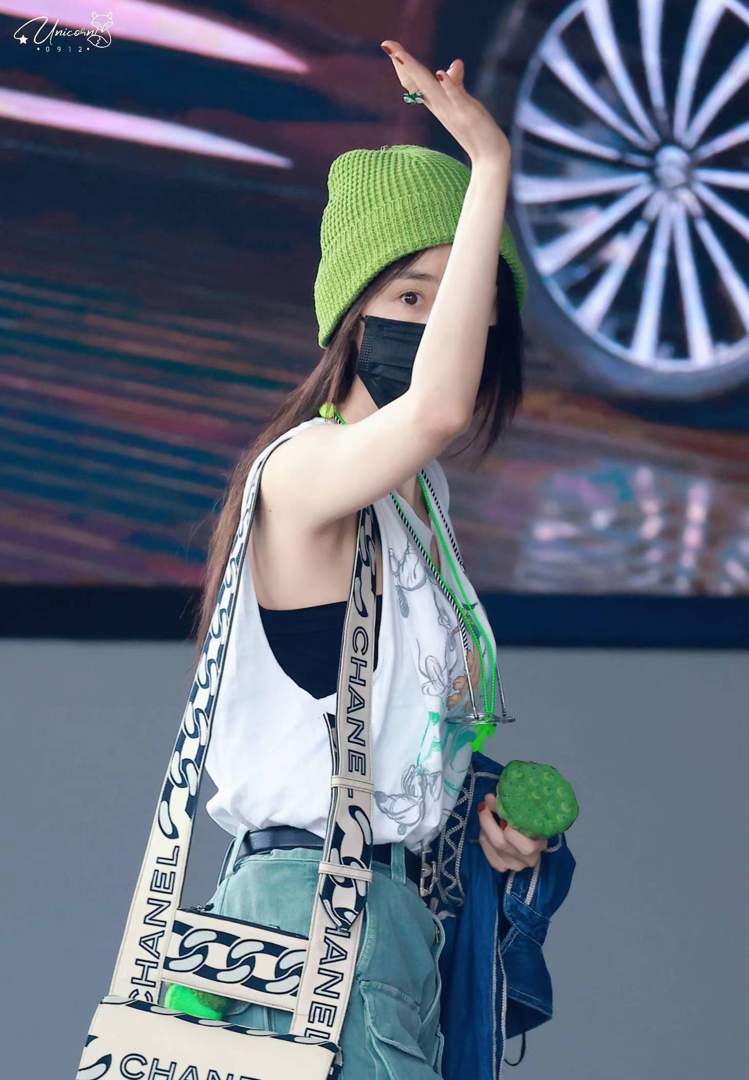 杨幂不愧是街拍的神!