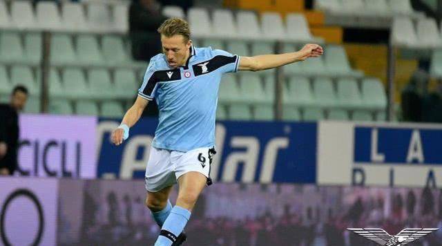 射手王因莫比莱,助攻王路易斯-阿尔贝托相继登场