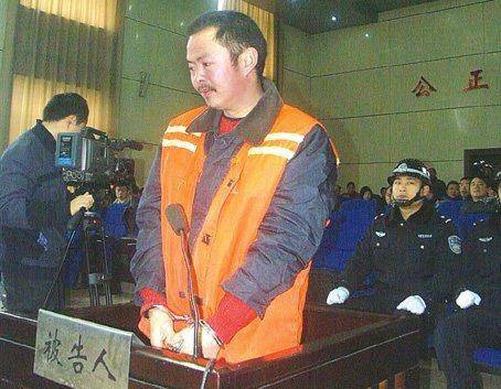 他是全国通缉犯,一夜杀害8人,被捕后他称:国家应废除死刑_熊振林_刘季