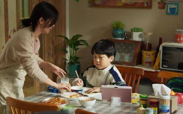 冲着于文文看《消失的孩子》,却被佟大为的哭戏吸引_儿子_情绪_剧情