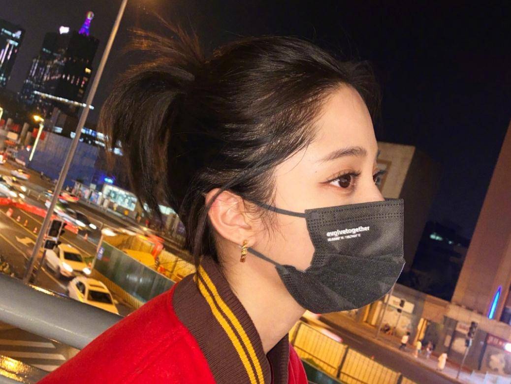 范丞丞欧阳娜娜绯闻的由来,两人拍策划时的小互动,像极了真情侣_恋情