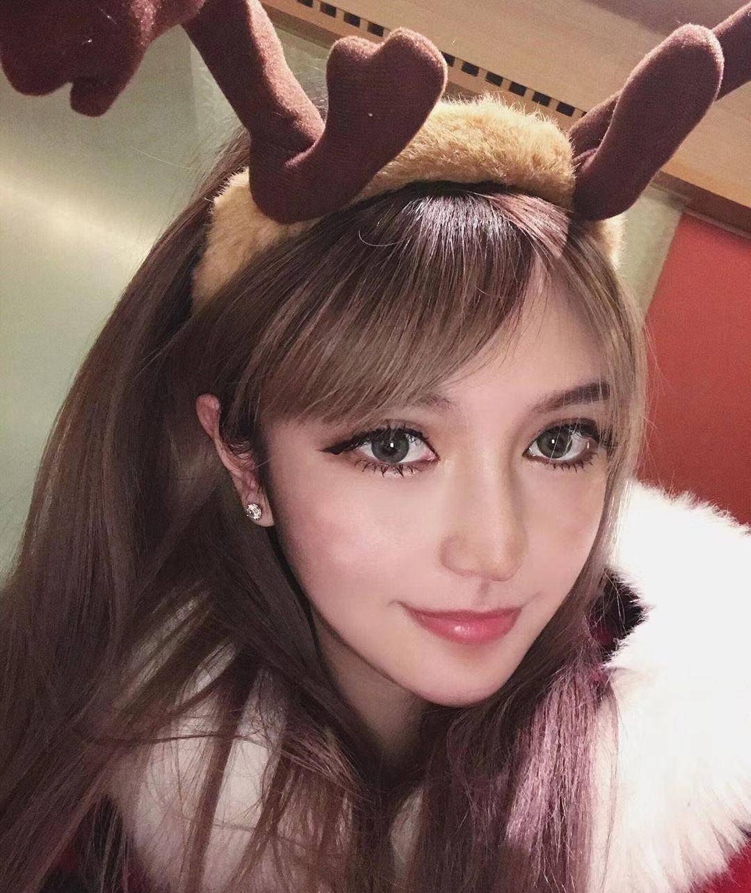 王子文,罗志祥女友周扬青,彭昱畅长发,皆撞脸angelababy.