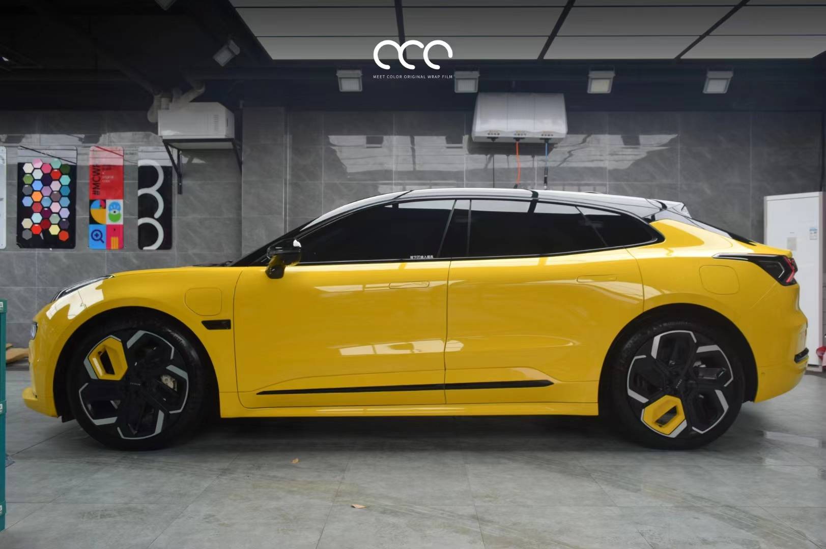 极氪001漫彩改色膜贾洛格黄,流行性和黄色的明亮度