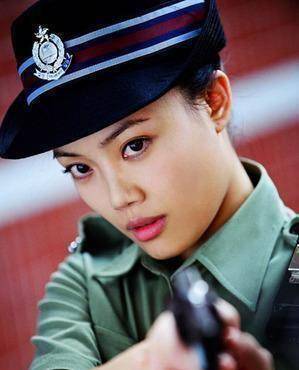 当女明星穿上警服,谁才是最美警花?_女警_一身_刘诗诗