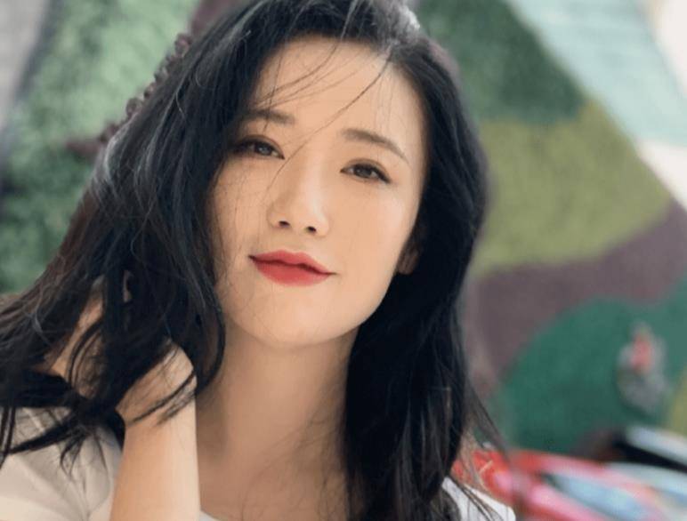 和章子怡是同学,出道多年零绯闻,不争不抢一直当配角,一股清流_张彤