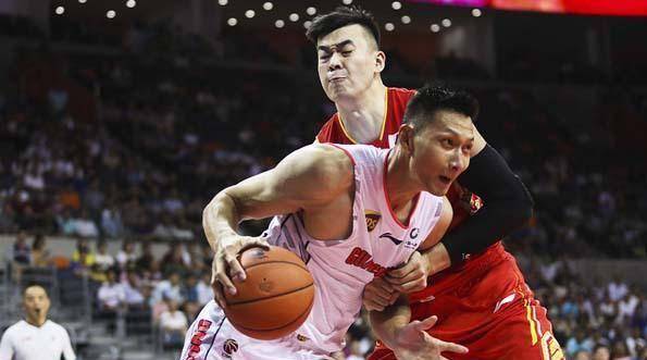 易建联23 14马尚35 9 8,深圳双外援53分 两主力伤退_伯顿_篮板_克斯