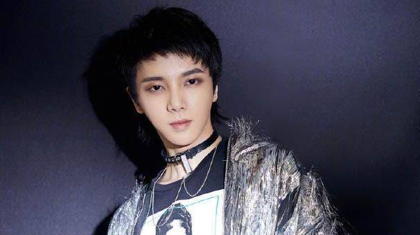 粉丝别哭了,华晨宇正式更换经纪人,还将独立运营工作室_因为_合理安排