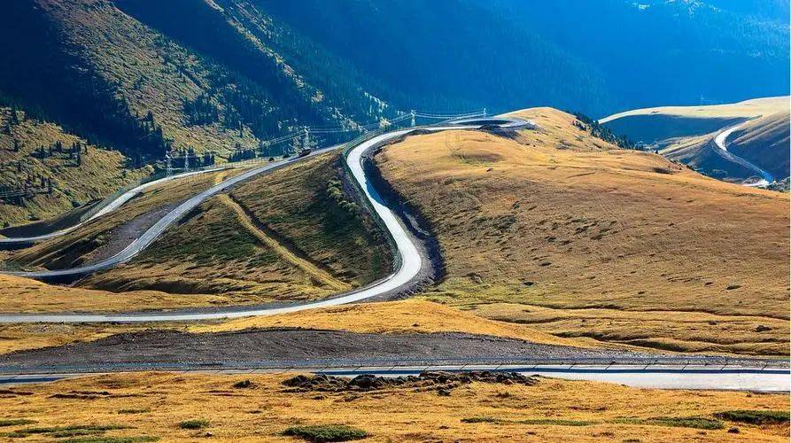 新疆旅游13大美景排名全知道_景区_门票_草原