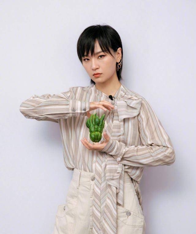 歌手总冠军,好声音四强,超级女声亚军,我是唱作人下半区太难了_周笔畅