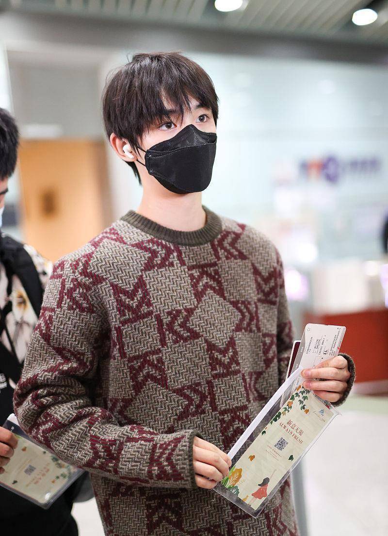 丁程鑫,加入快乐家族和谢娜,何炅一起带给人们快乐的能量_人气_节目