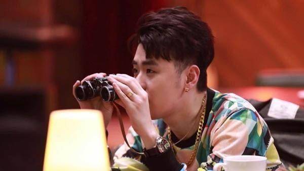 德云社的一些红酒等产业,是一个叫张世龙的在管理,他的身份据说是