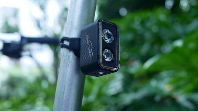 迈极炫 SEEMEE300感应追光尾灯:八大硬核科技,为安全骑行护航