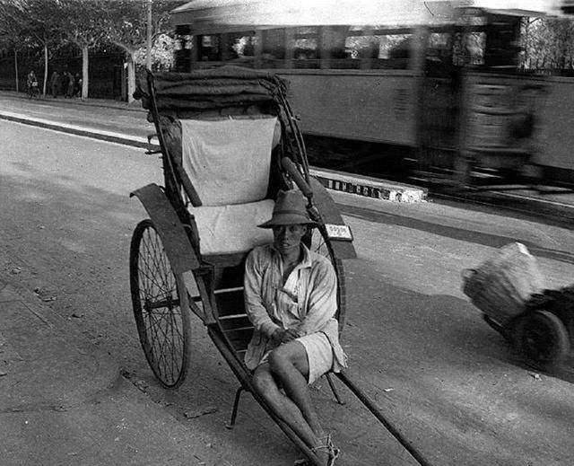 民国"拉车人"的悲惨命运:大多活不过40岁,一生渴望拥有黄包车_车夫
