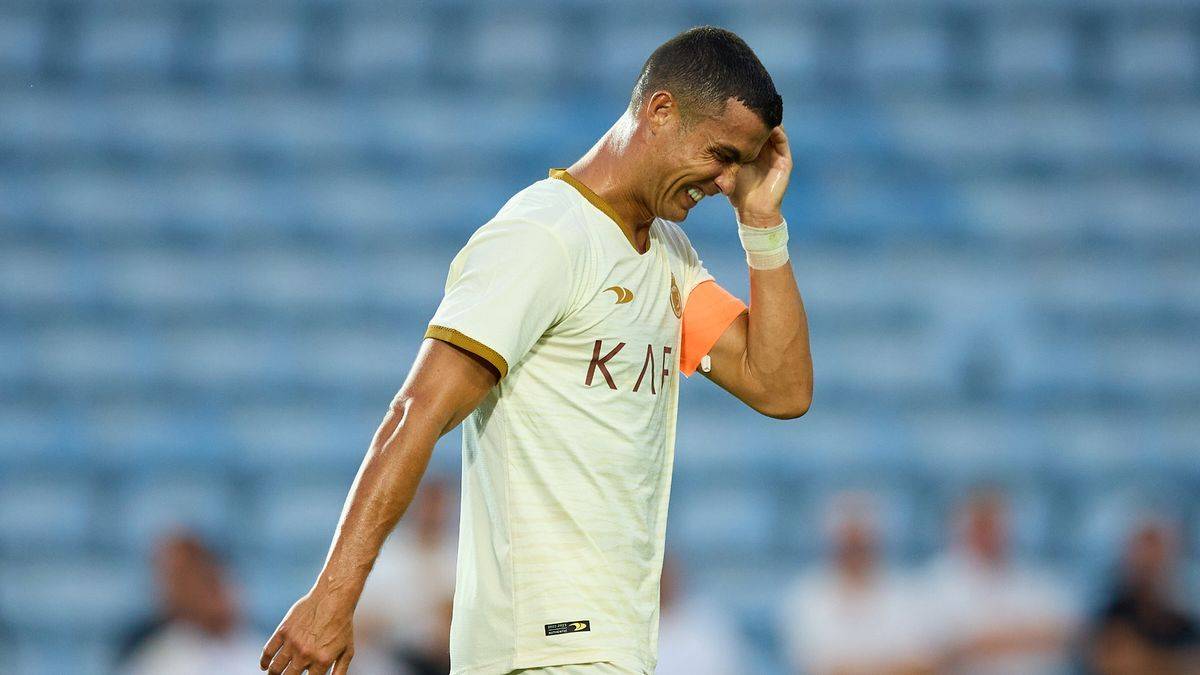 c罗公然违约:耐克头牌穿阿迪设备进行比赛!_合同_标志_护腿