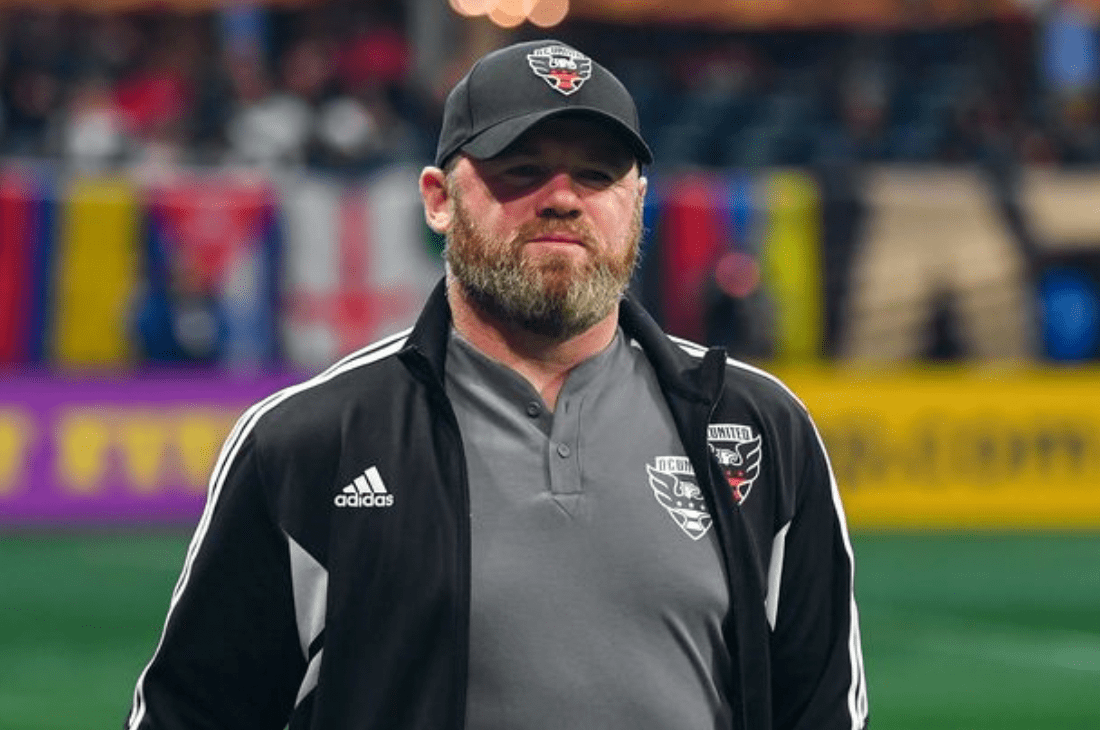 韦恩·鲁尼开玩笑说哈里·凯恩是热刺的"囚犯",也是曼联的"理想球员"