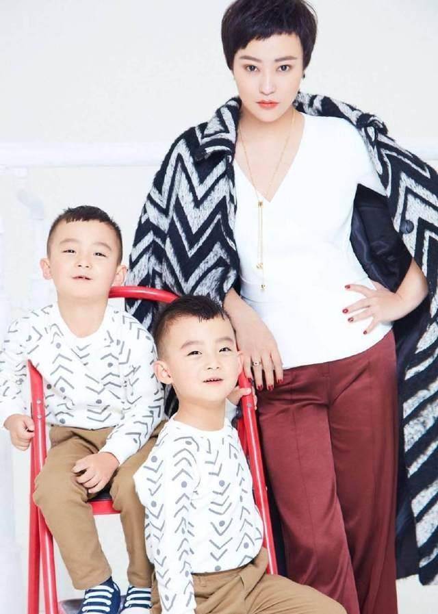 一对萌宝颜值超高,郝蕾有福气了_低调_生日_恋情