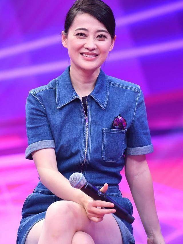 看了梅婷的素颜照,男人都怀疑人生,真不知道曾剑每天怎么过的?