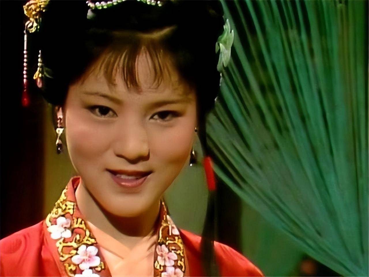 为免喧宾夺主,王导让化妆师把她俩化丑点_岫岩_袁枚_贾宝玉