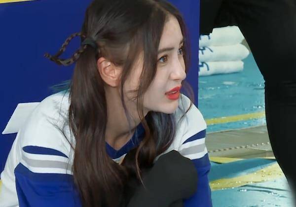 《跑男》全员落水,宋雨琦清秀,蔡徐坤帅气,baby生理期无法参加_黄旭熙