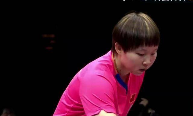 刘诗雯了不起!4-2战胜朱雨玲夺得世界杯冠军_比赛_双方_失误