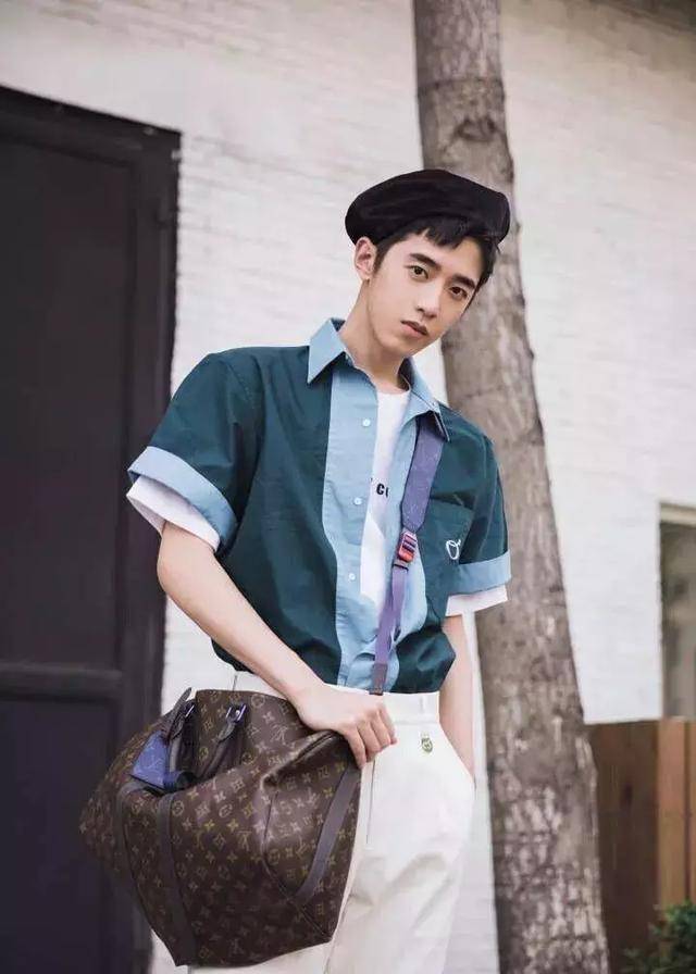 一夜成名,新f4王鹤棣梁靖康官鸿吴希泽的后续资源究竟谁更胜一筹_哥哥