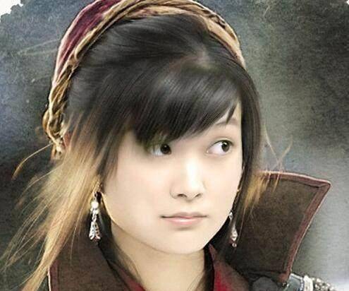 李宇春长发现身,仙气十足,不比刘亦菲,刘诗诗差!_短发_造型_刘海