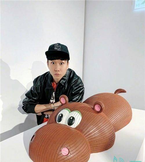 在卖萌这一方面,林俊杰真的非常无敌了