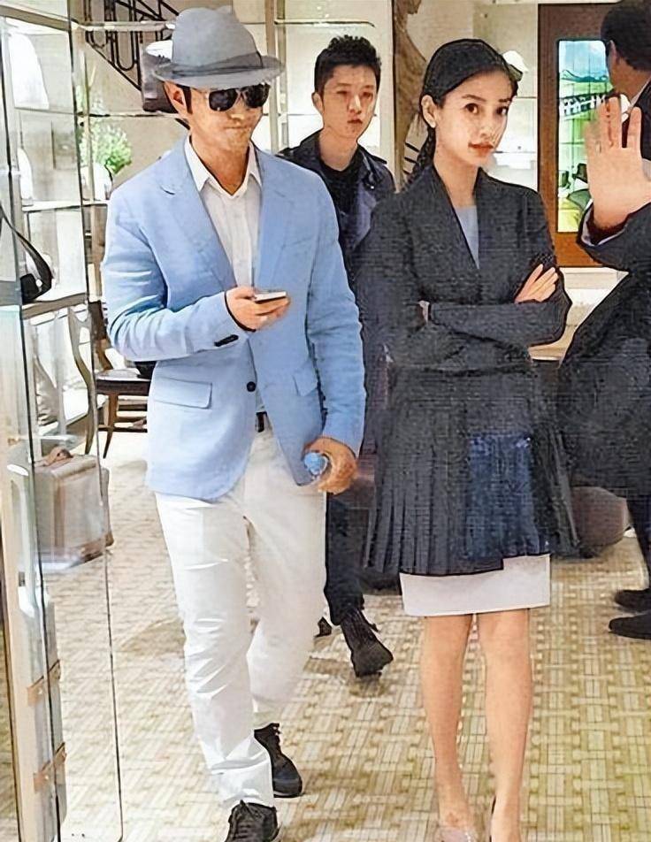 离婚一年后,黄晓明和杨颖的日子一天比一天_李菲儿_郑中基_周杰伦