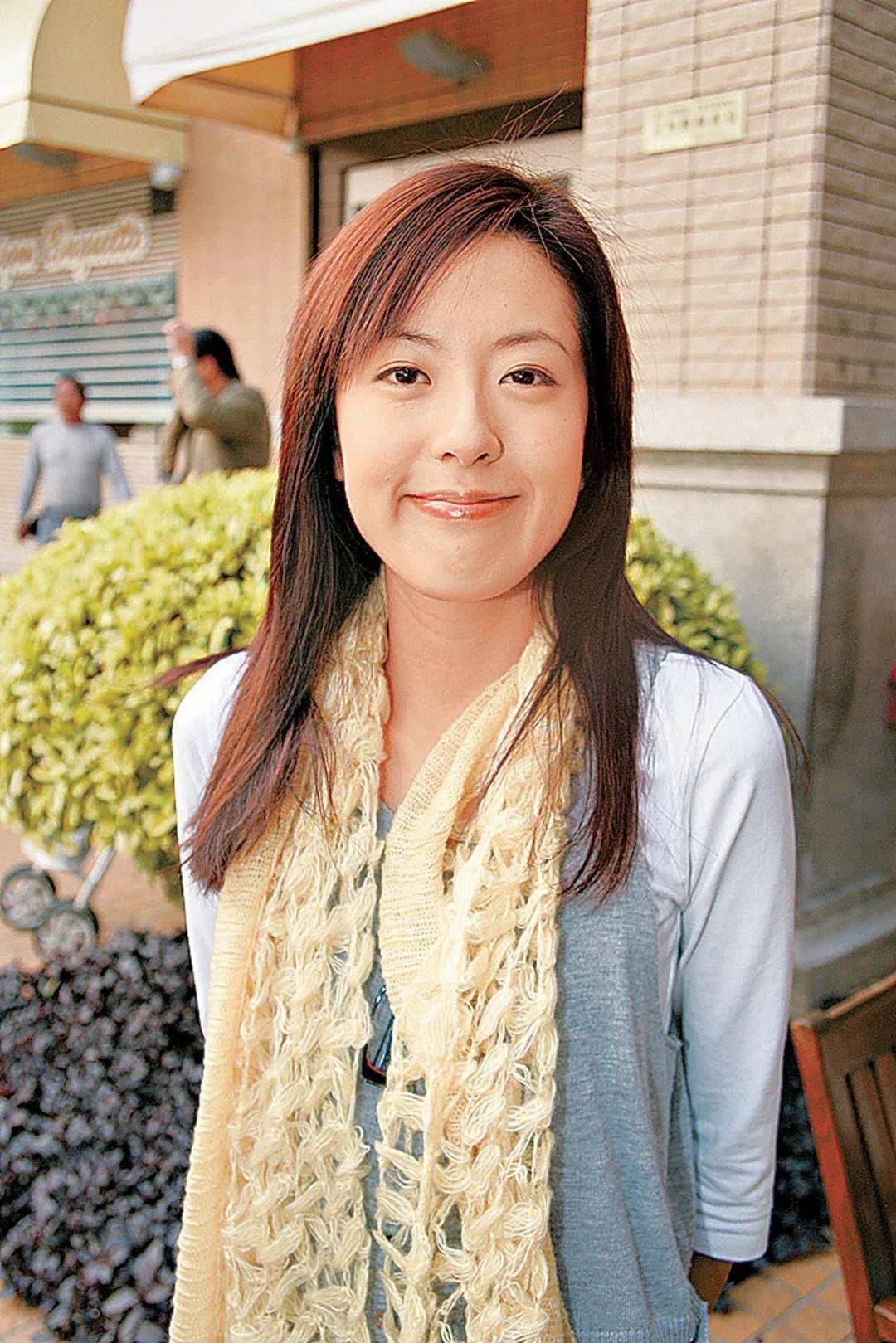 曾压力爆表狂脱发尿频_唐诗咏_生活_演技