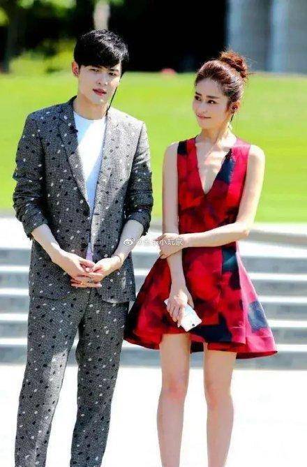 付辛博首晒女儿正面,与颖儿aa制但对娃宠溺,小月亮漂亮爱撒娇_aa_时候