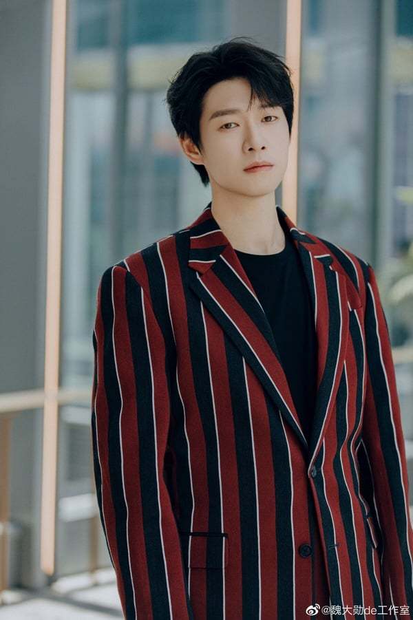 魏大勋曾是jyp练习生,李一桐被星探相中3次_娱乐_微博_图片