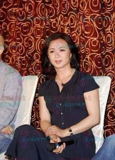 你有没有发现景甜撞脸黄子韬?还有周冬雨金星也撞脸了!