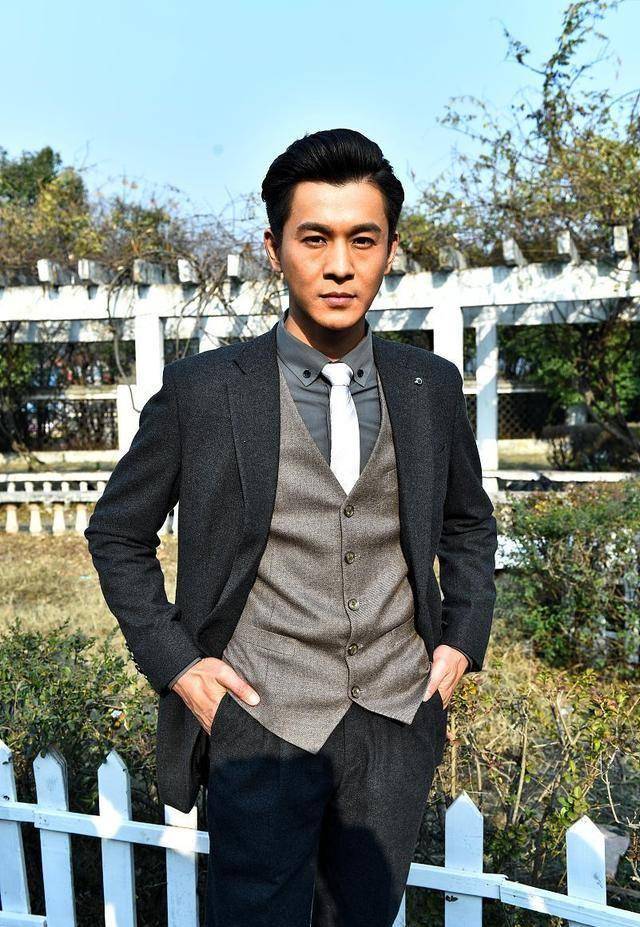 这季长辈嘉宾有李维嘉,王耀庆,吴奇隆,乔振宇和严屹宽;新生代小生有陈