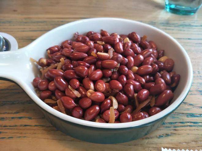 【网络辟谣】花生、牛羊肉……这些是癌症加速器？