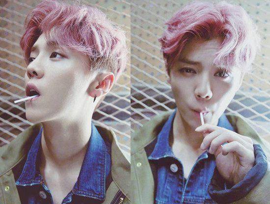 鹿晗上舞蹈课写的签到表老师:已经把它裱起来了_caster_网友_照片