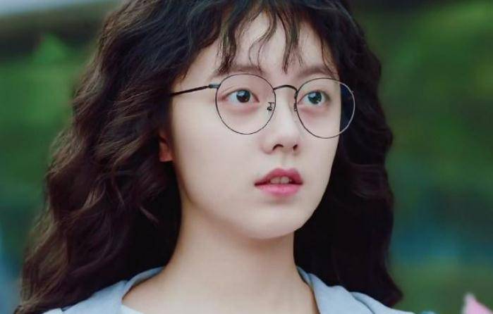 赵今麦:6岁到19岁,从小可爱到大,吴签没进去之前差点盯上她_电视剧_小