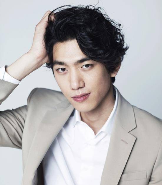 盛骏宣布已结婚生子女友是圈外人因入伍至今未办婚礼_家人_兵役_妻子