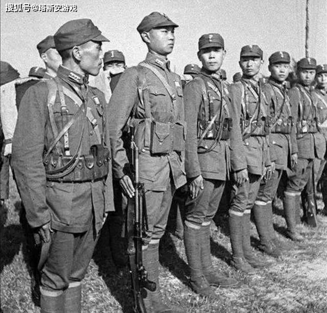 山地帽基本上就已经换装完毕了,当时的八路军,新四军,晋绥军,西北军